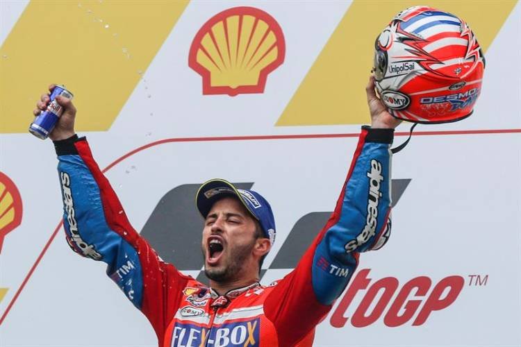 Dovizioso vence etapa da Malásia e adia definição do título da MotoGP