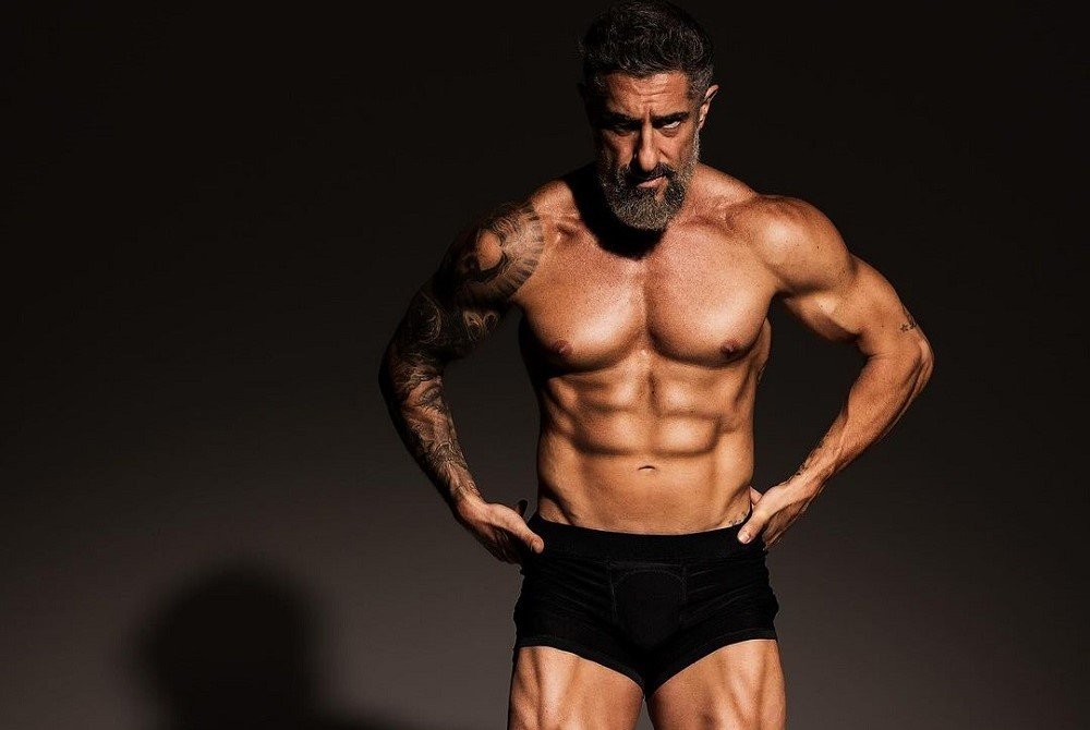 Marcos Mion fica ‘fortão’ para interpretar personagem em filme e mostra resultado em rede social; confira