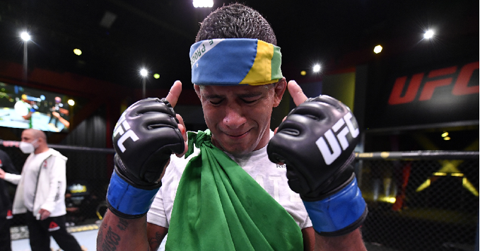 UFC: Gilbert Durinho vence Tyron Woodley e pede disputa de cinturão