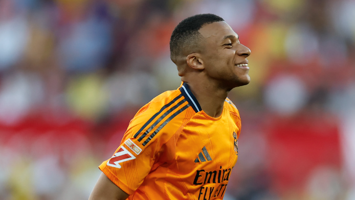 Com dois a mais, Real Madrid vence o Sevilla por 2 a 0 em LaLiga