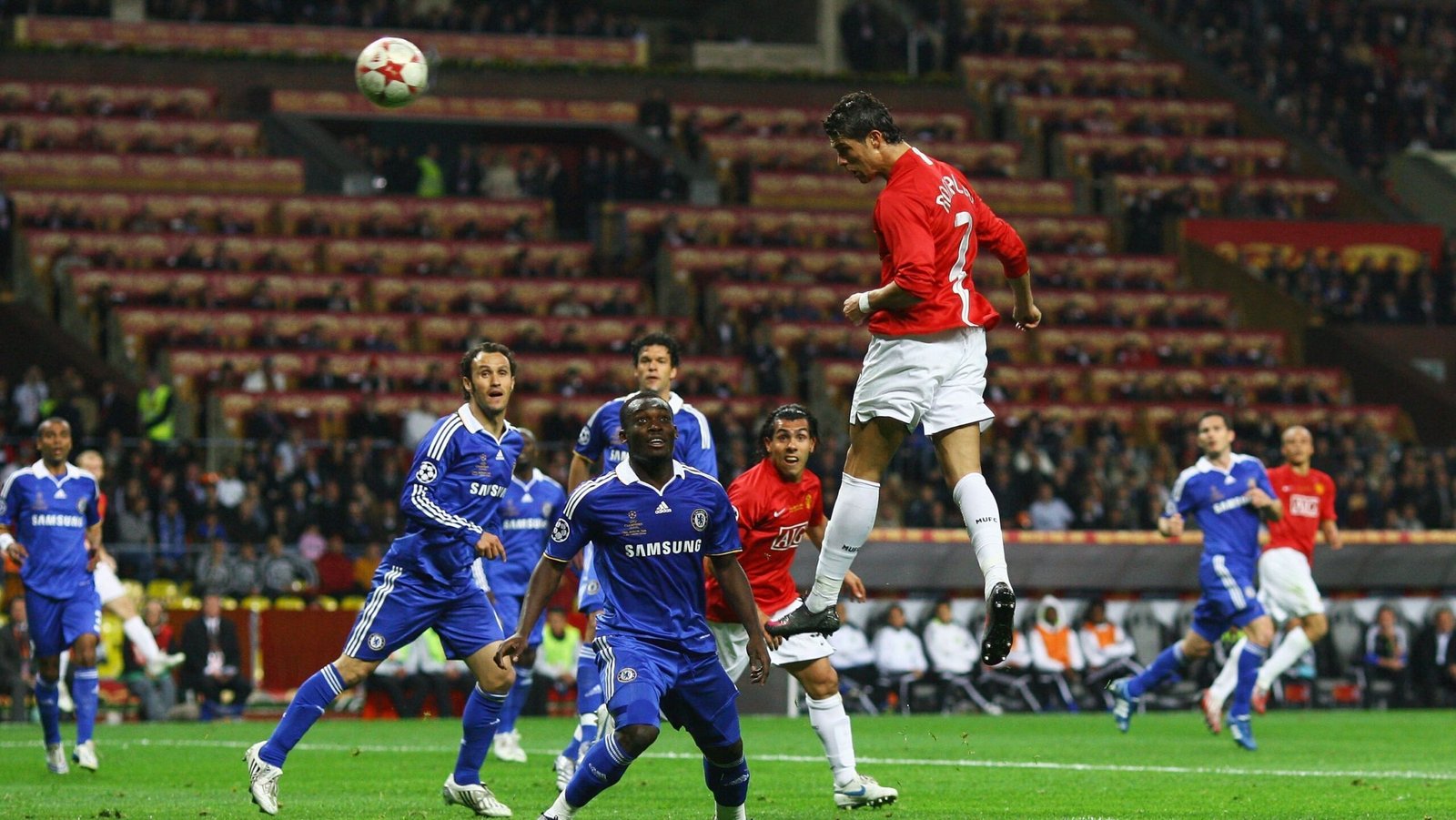 Tottenham x Manchester United: relembre finais europeias entre ingleses